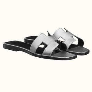 HERMÈS Oran Sandal